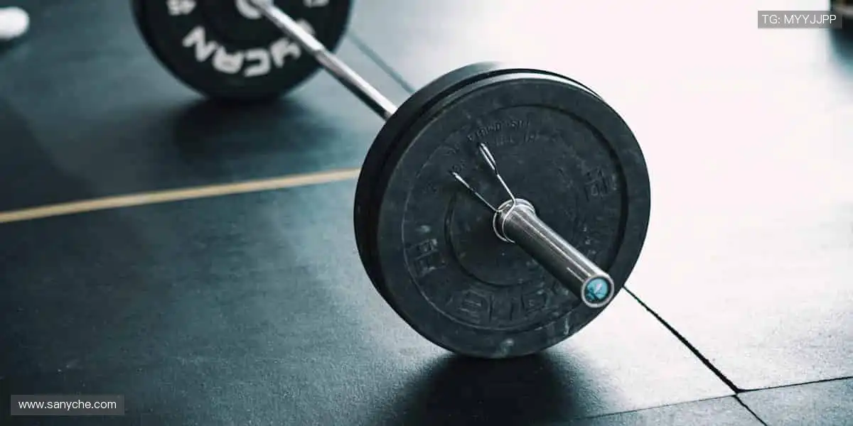 定制你的主队战袍，让支持更有态度！👕❤️